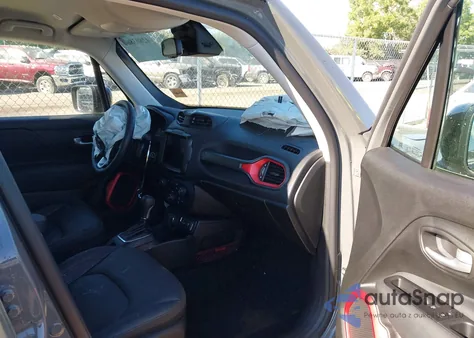 2023 Jeep Renegade Trailhawk 4X4 из США, поврежденный, VIN ZACNJDC11PPP12307